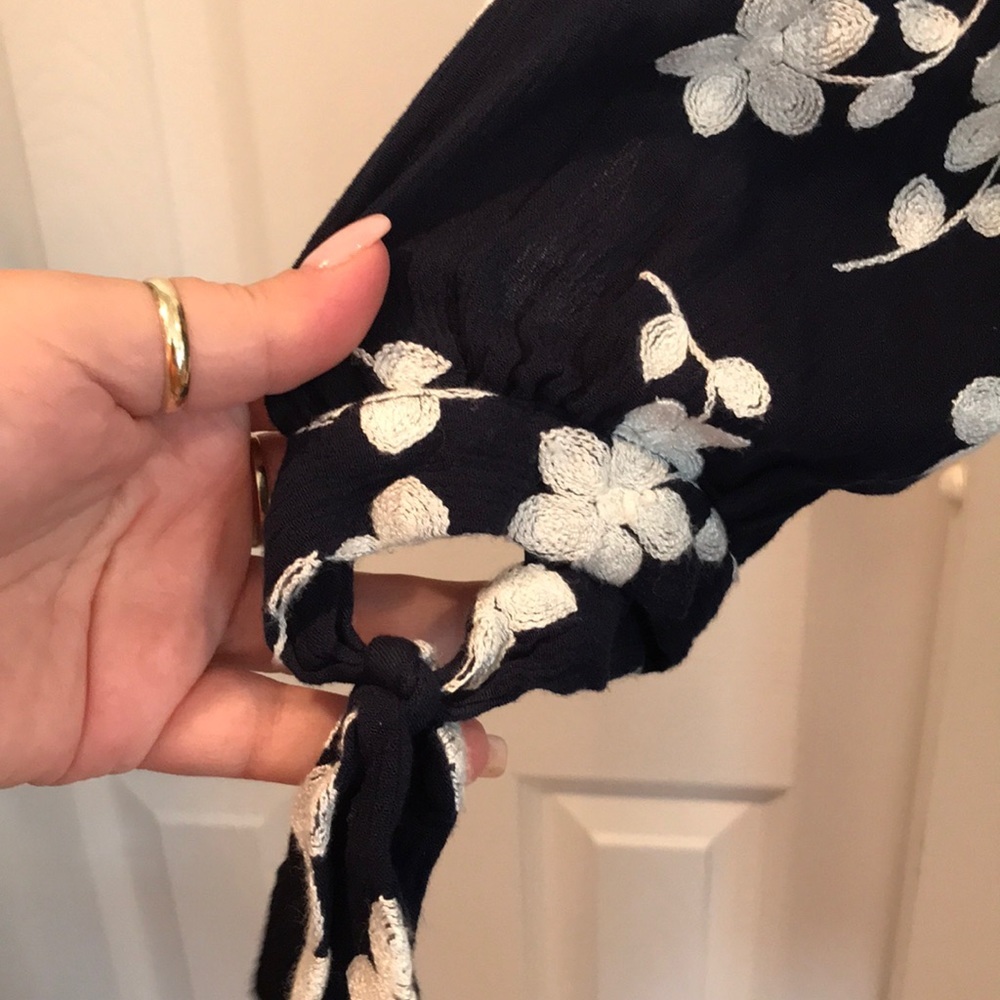 Le Lis tunic – Size small. - Picture 2 of 6